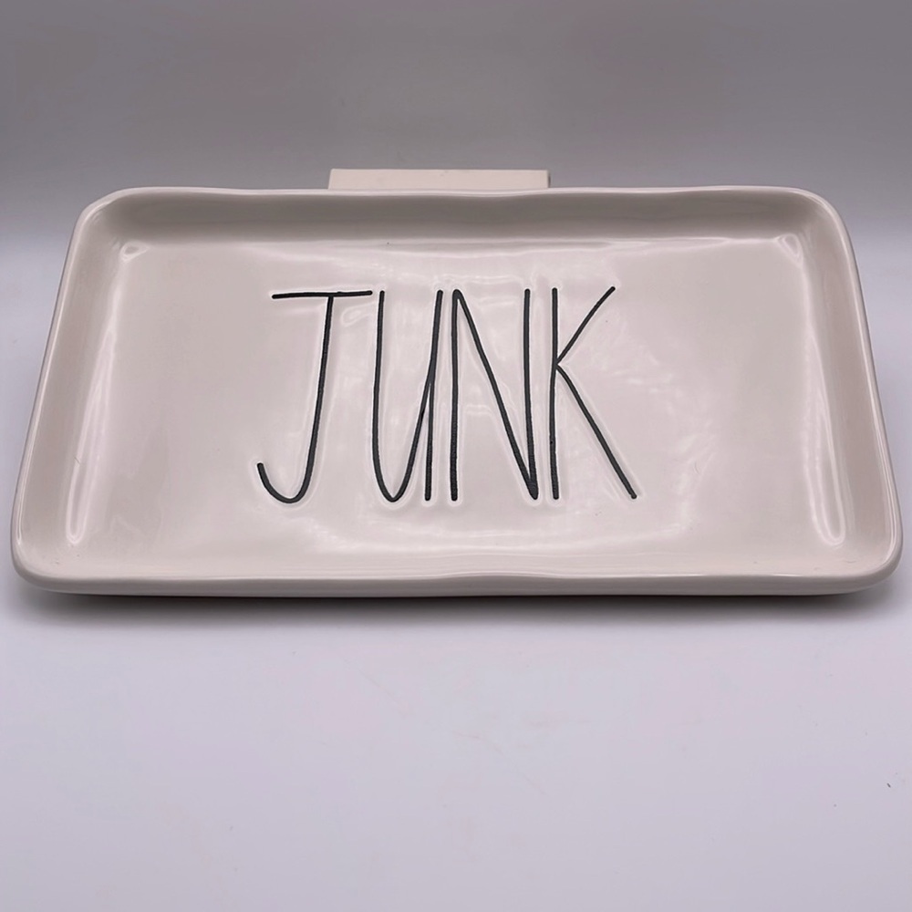 NWOT Rae Dunn Artisan Collection by Magenta “Junk” Tray